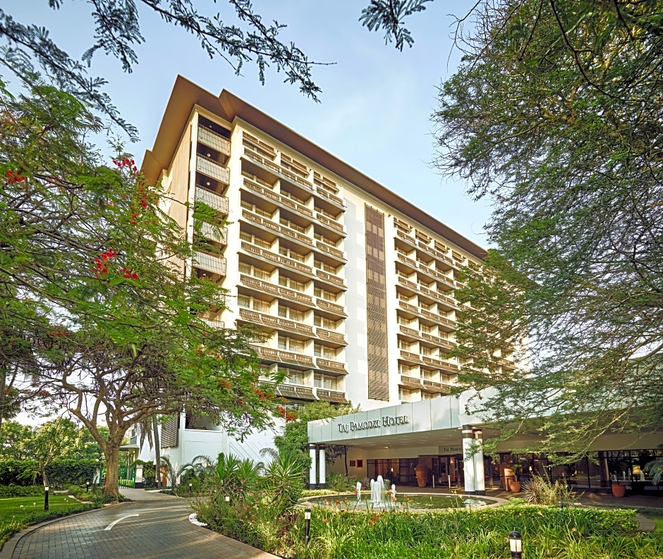 Taj Pamodzi Hotel entrance to the main building