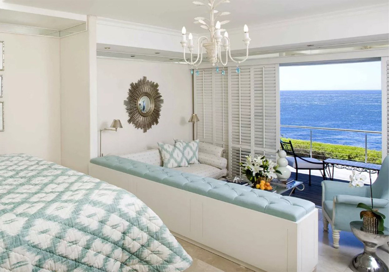 TWELVE APOSTLES HOTEL