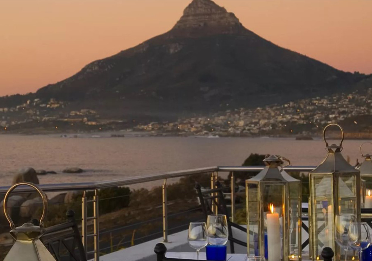 TWELVE APOSTLES HOTEL