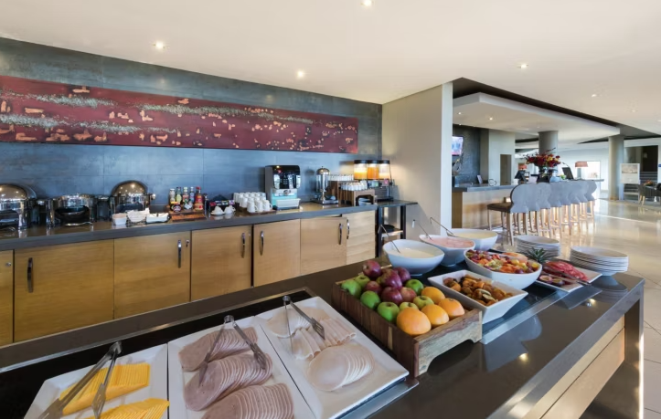 Holiday Inn Express Woodmead -Breakfast Variety