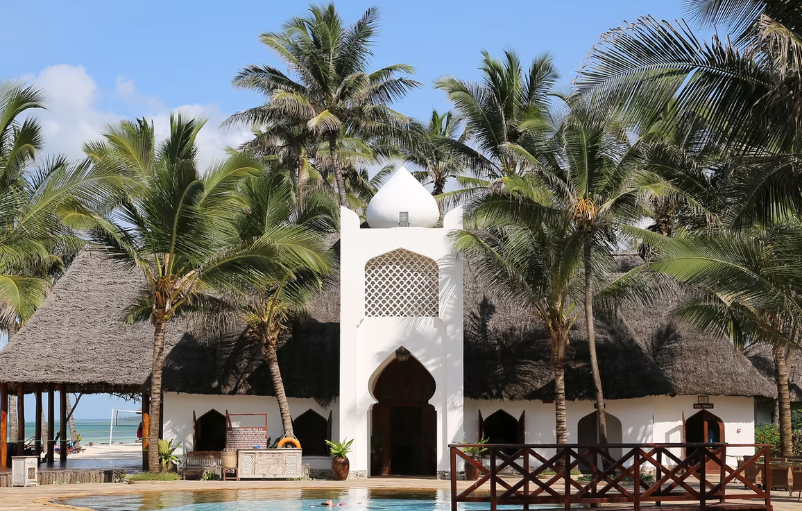 Sultan Sands exterior
