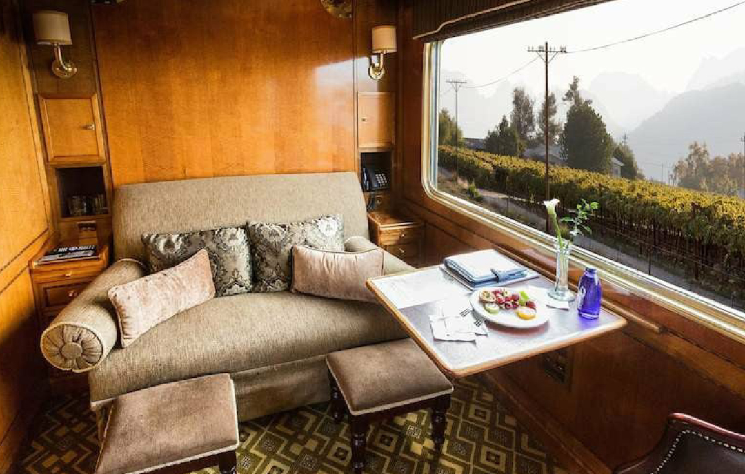 Blue Train Lounge