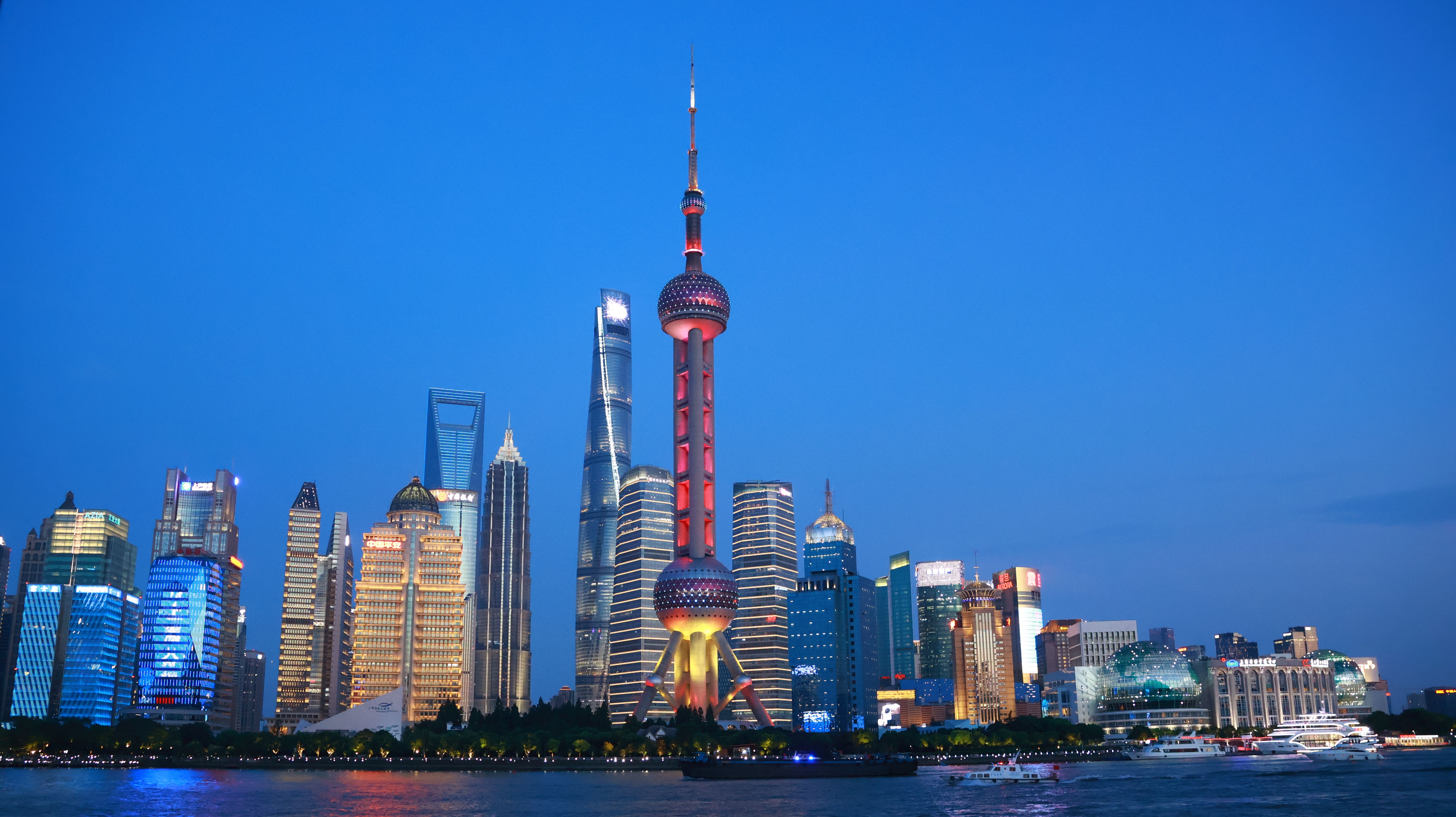 Shanghai Tower and the Oriental Pearl Tower