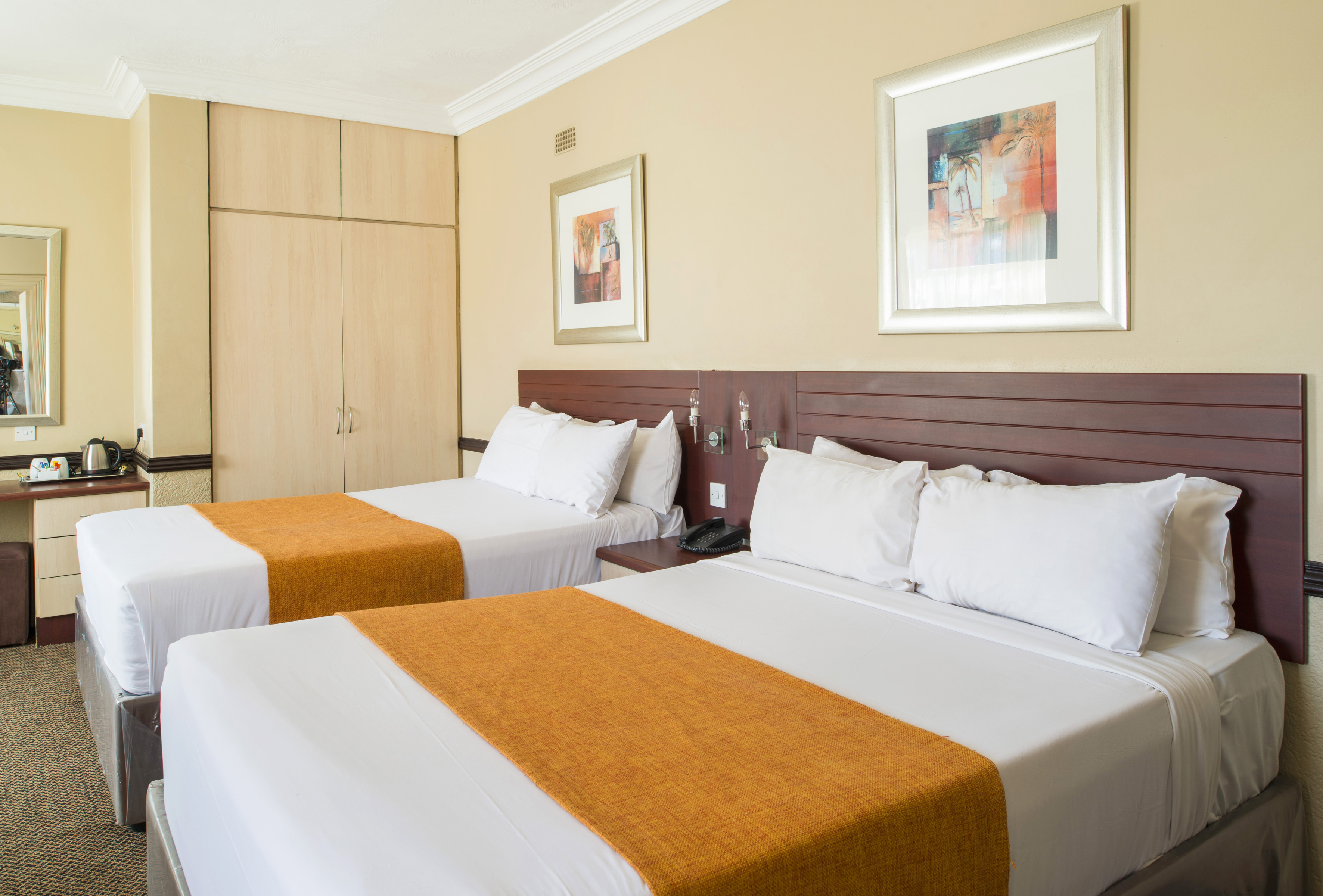 Twin-room